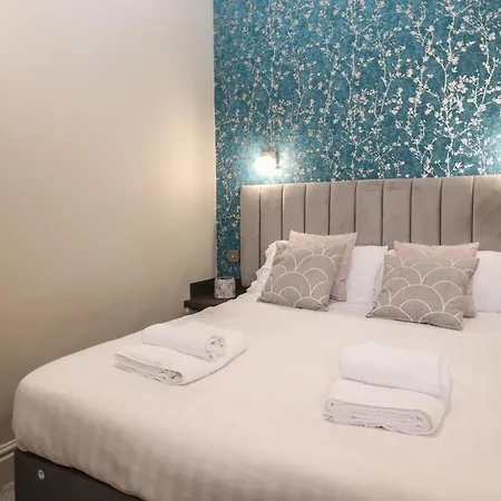 Windermere Central Apartment *